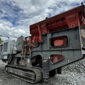 foto málo mth 46.5t drtič 400t/h mobil čelist Sandvik QJ340