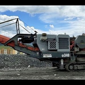 foto málo mth 46.5t drtič 400t/h mobil čelist Sandvik QJ340